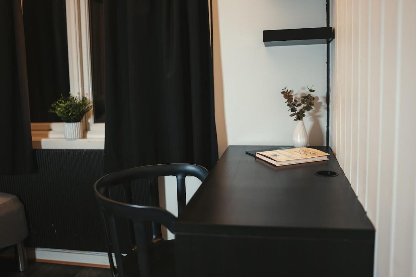 Gjestehuset 102 Longyearbyen Ngoại thất bức ảnh